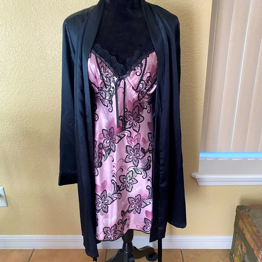 Lingerie Nightgown and Robe Set NWT